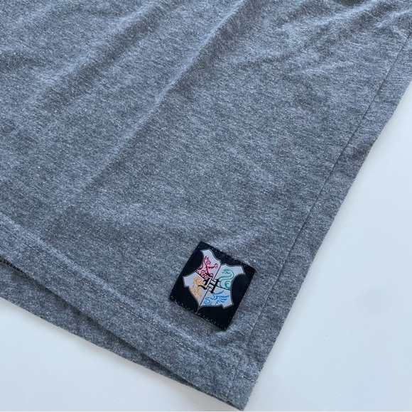 Universal Studies Women's Harry Potter Hogwarts Alumni Ringer Tee Size Medium - Picture 4 of 6